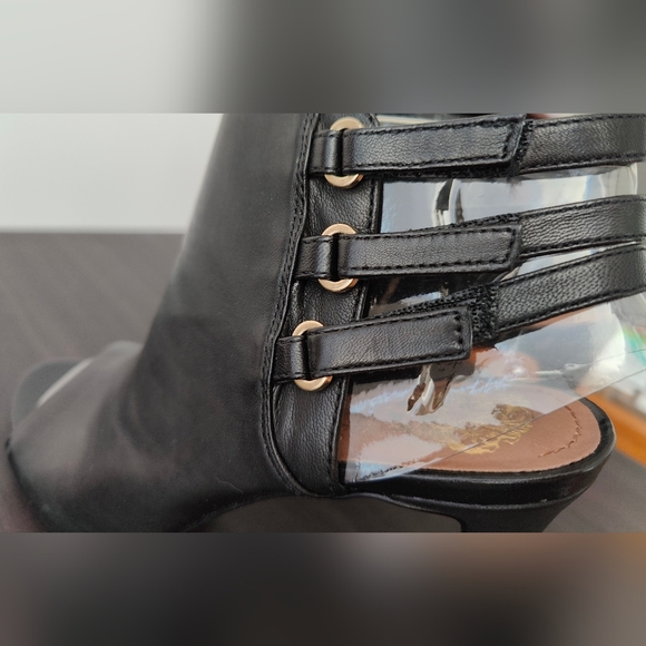 Vince Camuto Fenette Heels - Picture 7 of 12